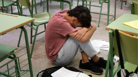 Doce estudiantes hospitalizados en Piedras Negras por presunta intoxicación en secundaria