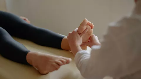 Fascitis plantar: ¿Cuáles son las causas y ejercicios que lo previenen?