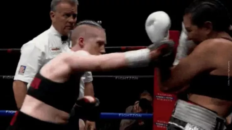 VIDEO: Alejandra ‘Fénix’ Ayala está en coma tras escalofriante knockout.