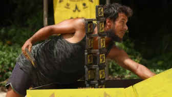 Tenían que construir una torre de madera en Survivor México 2022.