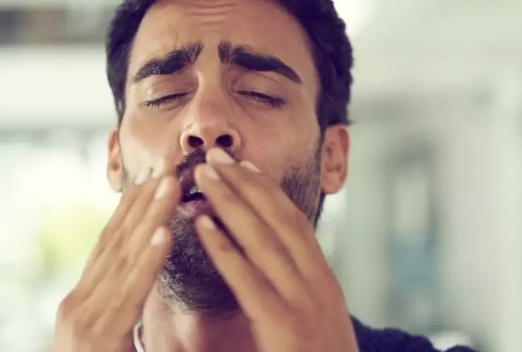 ¿Sabes cómo identificar los síntomas de ómicron?