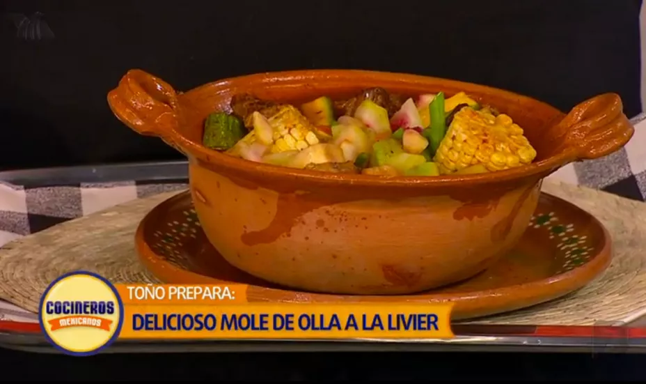 Mole de olla Cocineros Mexicanos