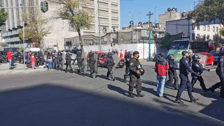 Bloqueo Fray Servando.jpg