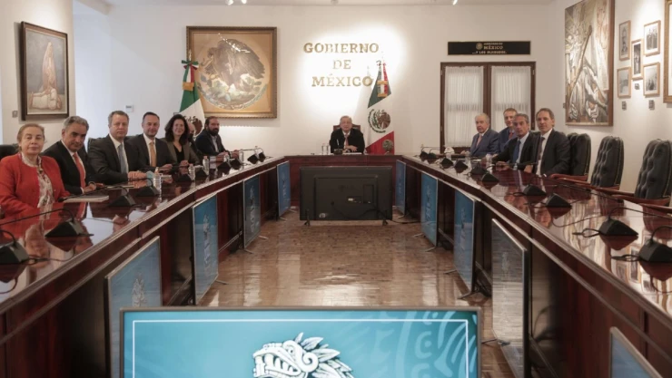 amlo_telefonia.jpg