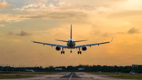 ¡Van tarde! Estado de vuelos en el Aeropuerto Internacional del Bajío hoy 8 de noviembre EN VIVO.jpg