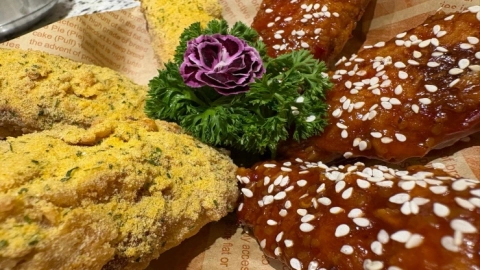 El pollo frito es una de las recetas occidentales que domina la Navidad en Asia