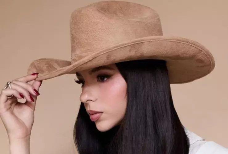 ¿Por qué Angela Aguilar le hizo un tatuaje a su abuela?