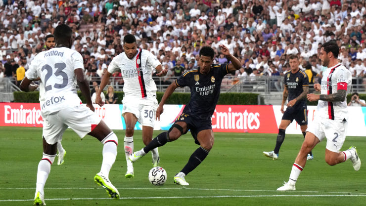 Jude Bellingham con el Real Madrid ante Milan