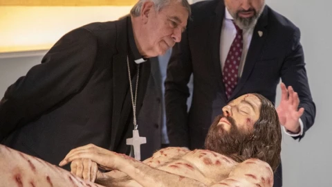 escultura hiperrealista Jesucristo salamanca