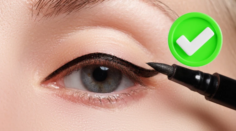 Cómo usar el eyeliner stamp para alargar tu mirada después de los 50 años.png