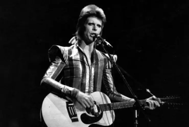 David Bowie en el futbol americano