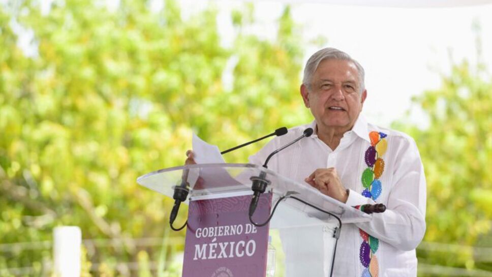 Andrés Manuel López Obrador en Puerto Escondido, Oaxaca
