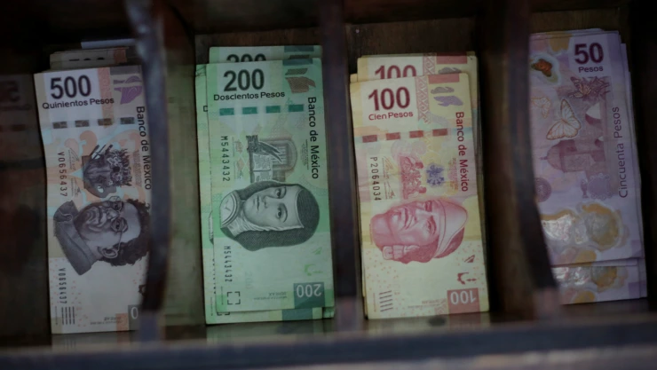 Foto de archivo. Billetes de peso mexicano en una casa de cambio en Ciudad de Juárez, México. 10 de noviembre de 2017. Imagen: Reuters