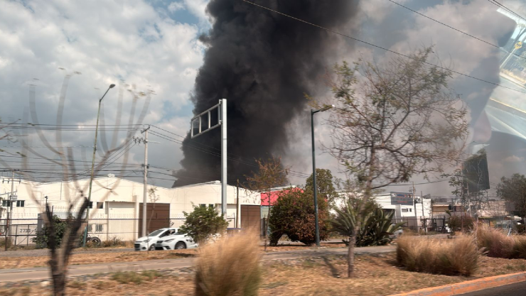 Incendio Libramiento Morelos León hoy