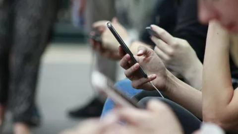 ¿Cómo funciona la nueva estafa por mensaje de texto de supuesta entrega fallida de paquetería?