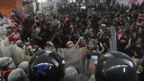 Desmanes en manifestaciones contra feminicidios