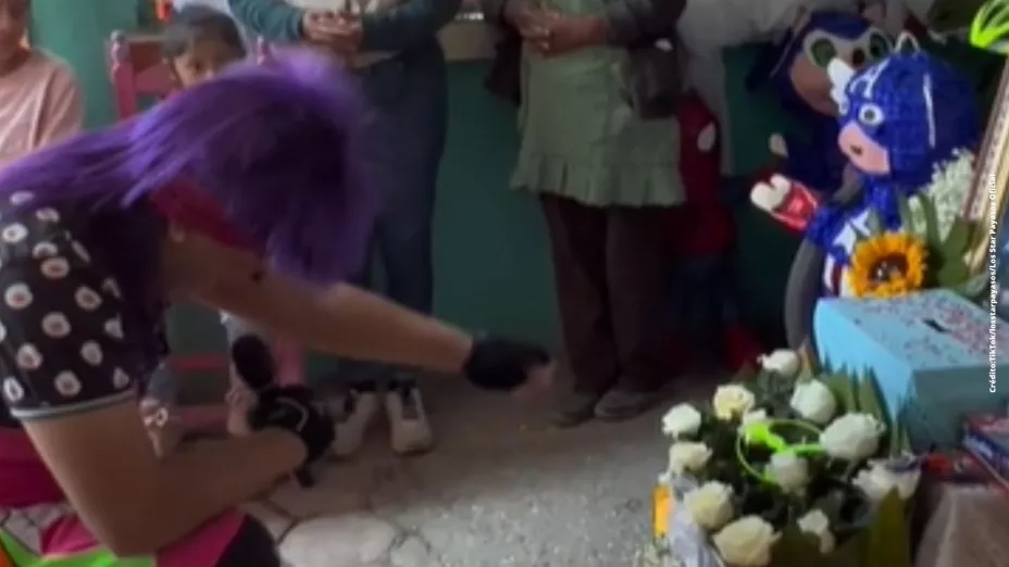 Payaso es contratado para ir al funeral de un niño. (VIDEO)