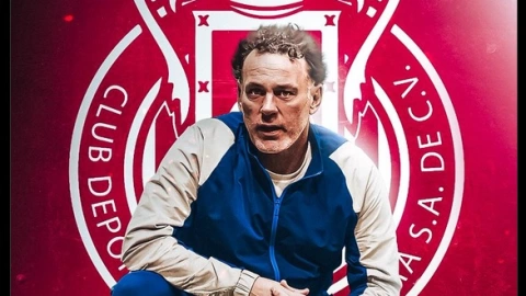 Gabriel Milito es el candidato a asumir como entrenador de Chivas