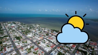 Clima en Chetumal HOY 15 de noviembre de 2025_ Se mantiene el ‘fresco’ por canales de baja presión.webp