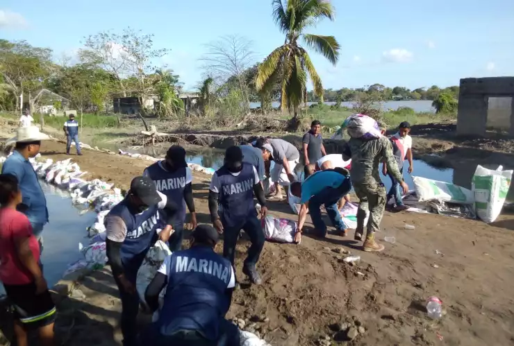 Marina apoyo a la población.jpg