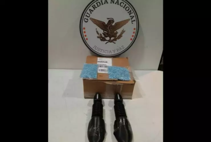 Ocultaban 2 mil pastillas de fentanilo en hormas de zapato