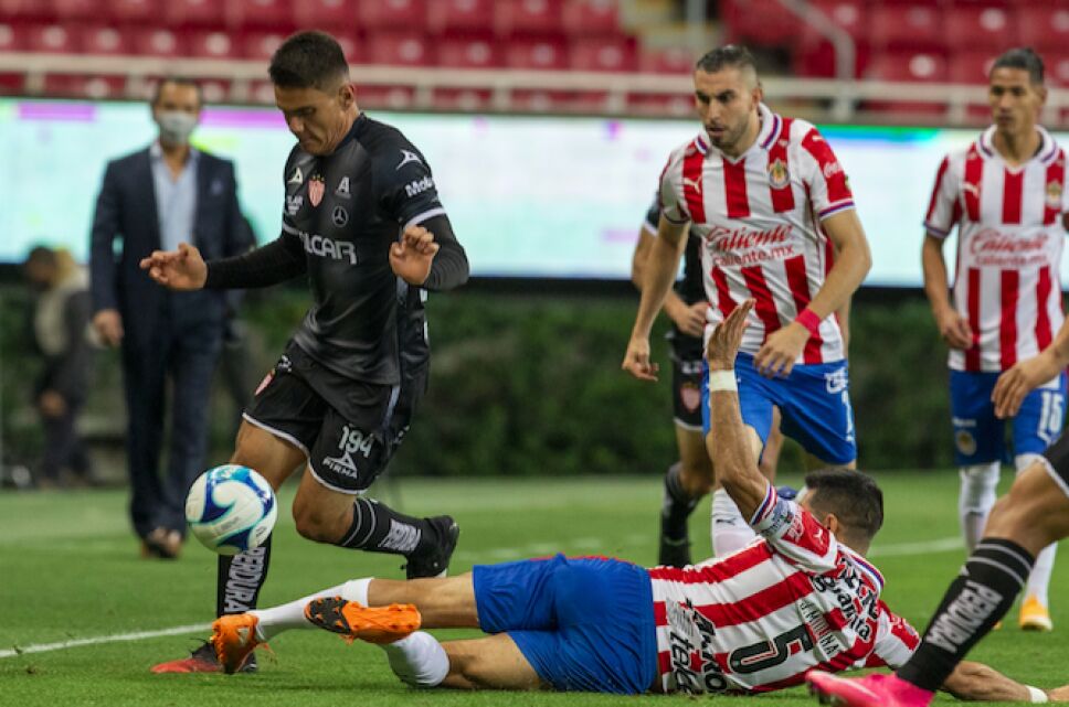 Chivas vs Necaxa J6 .jpeg