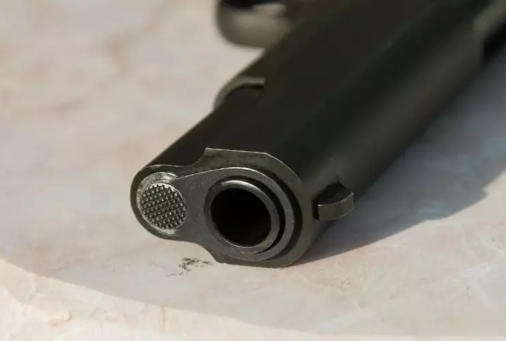 agente de la fiscalía baleado compañera bala pistola disparo accidente puebla