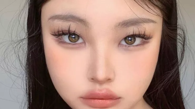 3 delineados para ojos rasgados que sí favorecen