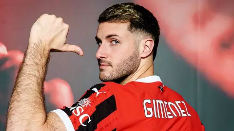 Razón por la que Giménez escogió el número 7 en el Milan