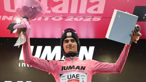Isaac del Toro se mantiene como líder del Giro de Italia tras etapa 13 hoy 23 de mayo de 2025