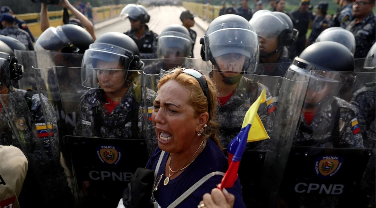 Cuatro efectivos de la guardia venezolana desertan y pasan a Colombia