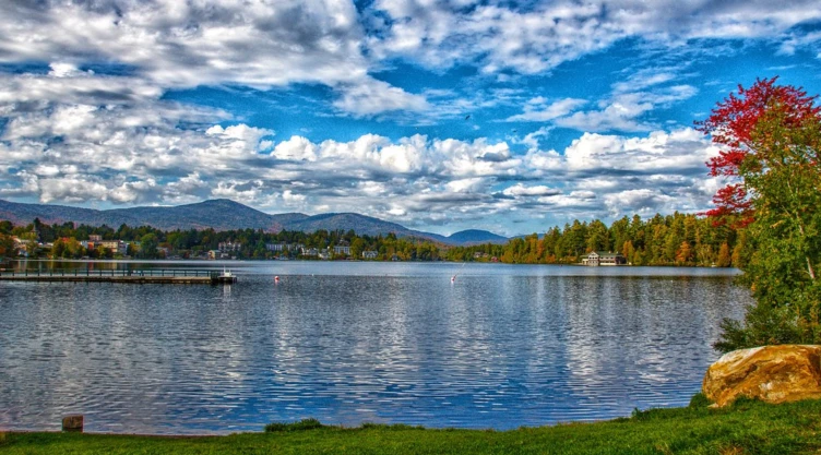Lake Placid está ubicado al norte de Nueva York