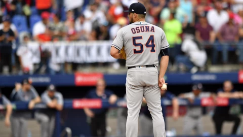 Roberto Osuna est&aacute; cerca de firmar con Diablos Rojos del M&eacute;xico