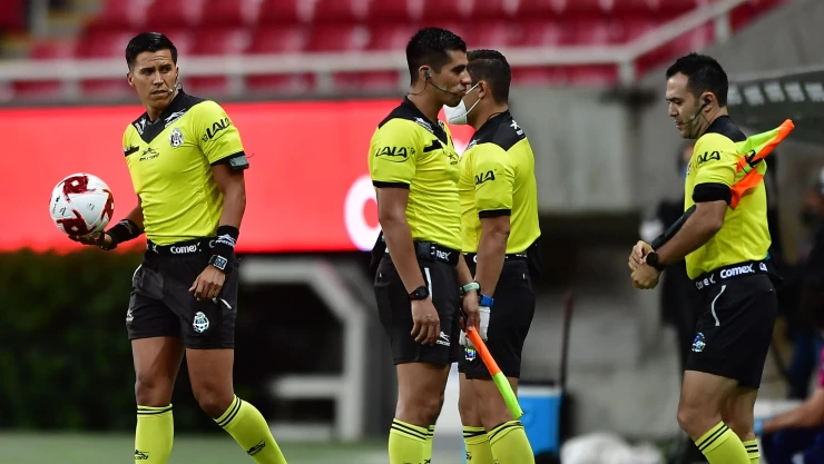¿Cuánto gana los árbitros de la Liga MX?