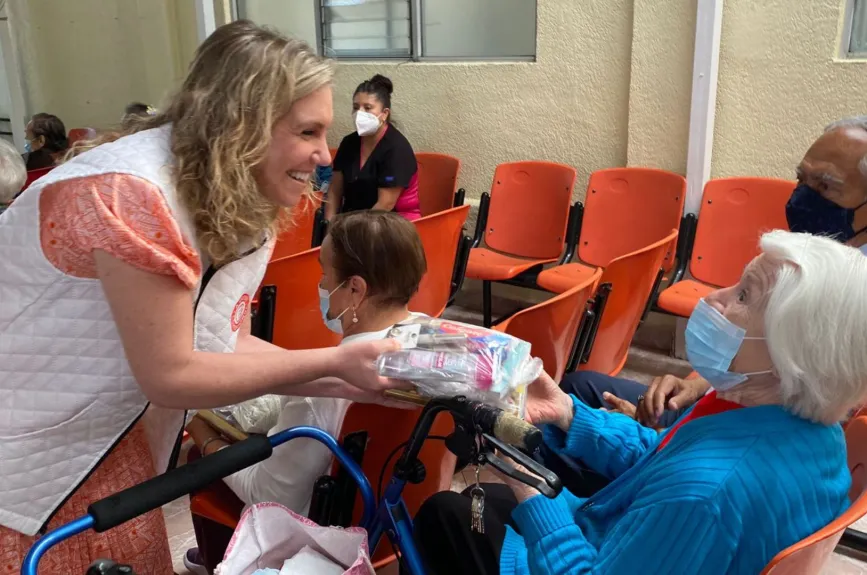 Con regalos, pastel, música en vivo y la mejor actitud, celebramos a varias mamás de México con motivo del 10 de mayo. Esta es la magia de la campaña “Amor a Mamá"