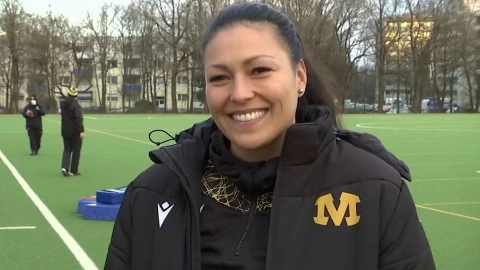 MUJER_FUTBOL_ENTRENADORA.jpg