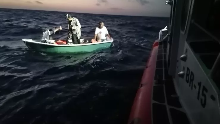 Anuncian cierre de puerto a la navegación por llegada del frente frío 20