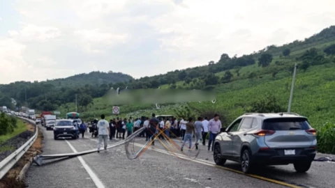 Accidente Tuxtla - San Cristóbal hoy jueves 24 de julio