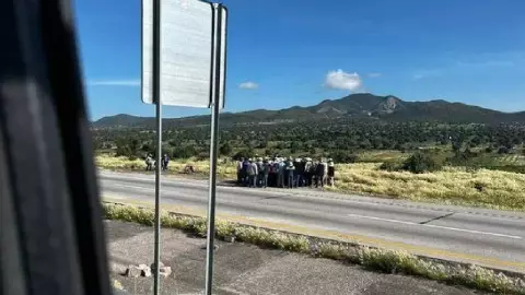 Ejidatarios realizan bloqueos en el Arco Norte
