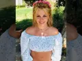 Britney corona de flores.jpg