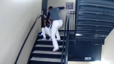 Beisbolista venezolano golpea brutalmente a mujer