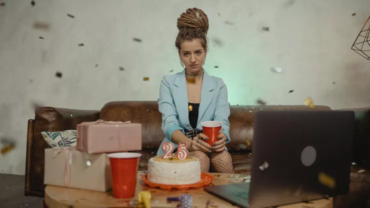 ¿Por qué las personas lloran en su cumpleaños? La psicología lo explica