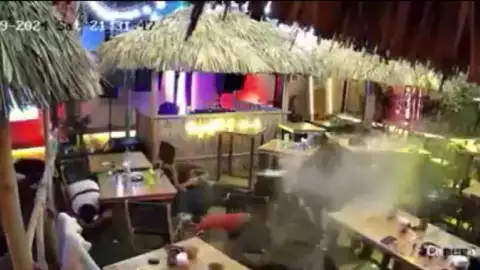 Terror en Querétaro_ Balacera en bar Los Cantaritos deja al menos 10 muertos.jpg