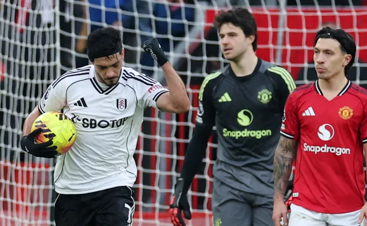 Raúl Jiménez ante Manchester United