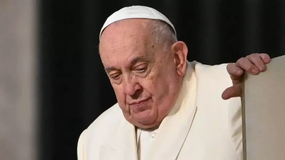 Papa Francisco renuncia