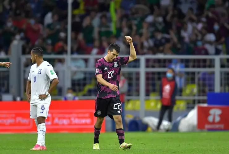 Hirving ‘Chucky’ Lozano celebra su gol vs Honduras