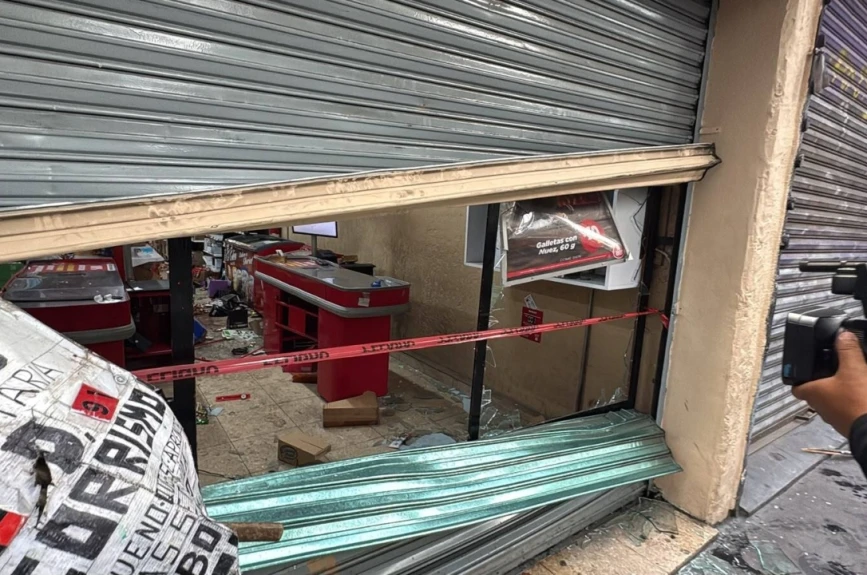 saqueo-tienda-en-centro-histórico-marcha-2-de-octubre