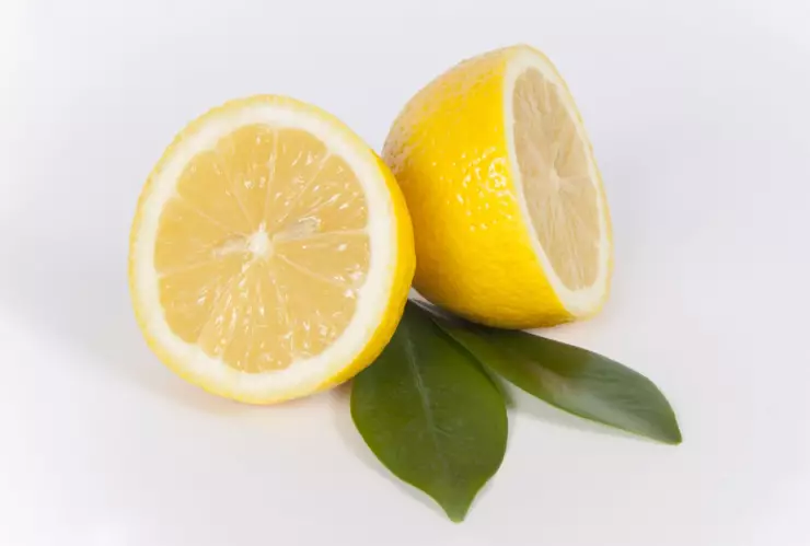 ¿Qué significa que los limones se pudran tras una limpieza energética?