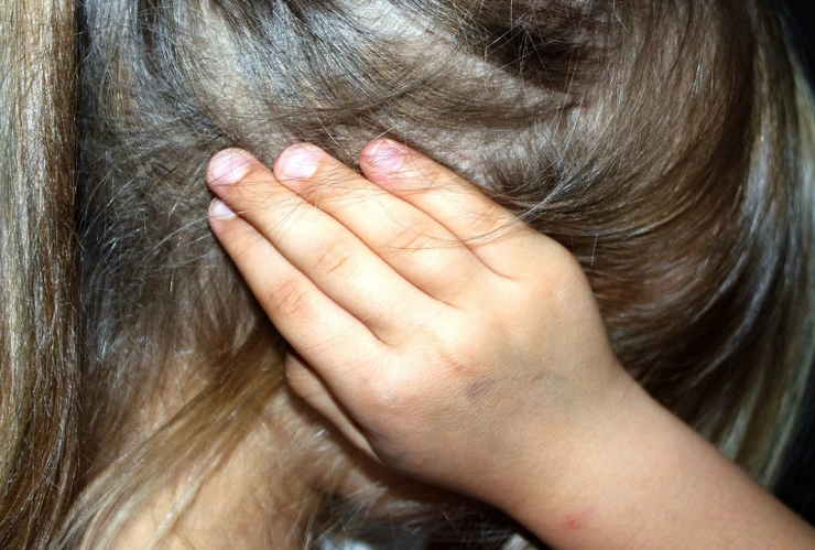 menor muerta casa california