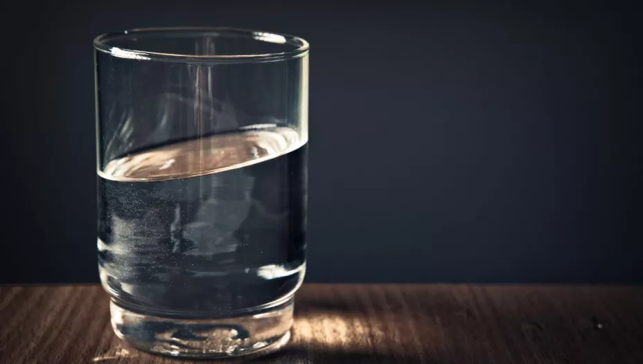 ¿Por qué poner un vaso boca abajo para encontrar algo perdido?